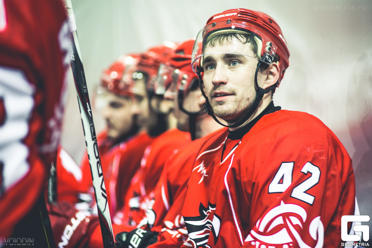 Евгений Усов: В хоккей начинал играть в валенках и с палкой в руках