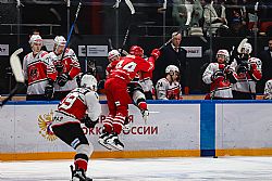 Проверка лидером ВХЛ